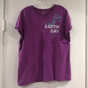 Old Navy Graphic T-Shirt